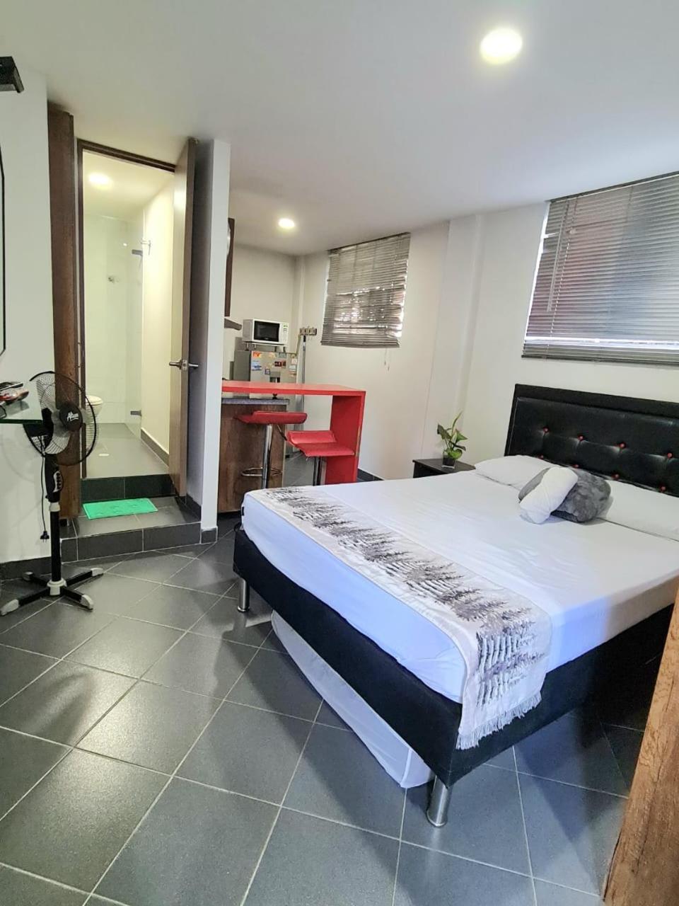 מדיין New Cozy Apartment In The Poblado, San Lucas מראה חיצוני תמונה